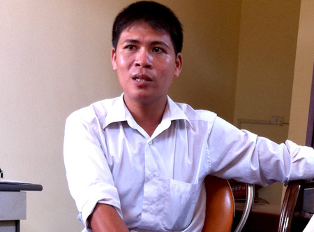 Bí thư đoàn xã Thanh Lâm trong buổi tiếp xúc với phóng viên.