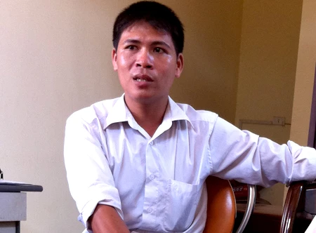 Bí thư đoàn xã Thanh Lâm trong buổi tiếp xúc với phóng viên.