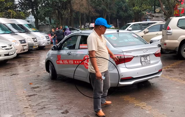 Truy thu gần 50 triệu đồng đối với bãi xe 'chặt chém' ở Phủ Tây Hồ ảnh 8
