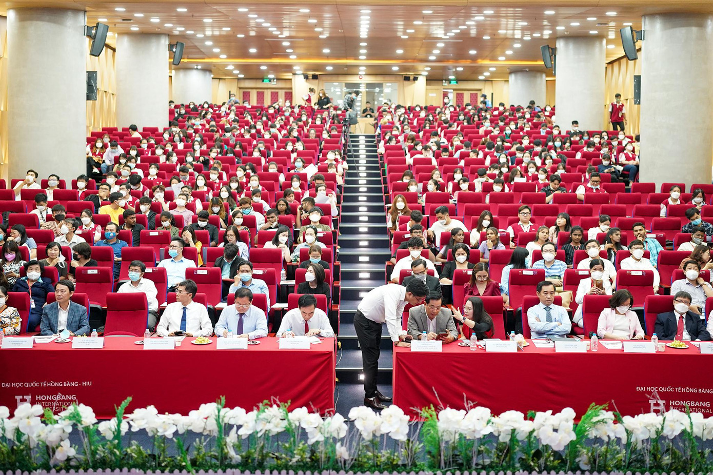 Hội thảo đã nhận được sự quan tâm của các chuyên gia từ các tỉnh thành và 500 bạn sinh viên, làm lan tỏa trách nhiệm của những người chuẩn bị bước vào lĩnh vực chăm sóc sức khỏe nhân dân. Hội thảo đã nhận được sự quan tâm của các chuyên gia từ các tỉnh thành và 500 bạn sinh viên, làm lan tỏa trách nhiệm của những người chuẩn bị bước vào lĩnh vực chăm sóc sức khỏe nhân dân.