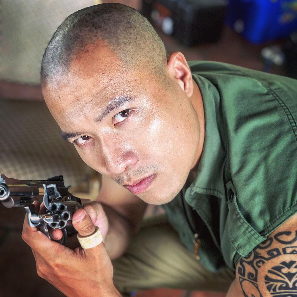 Hà Việt Dũng là người giới thiệu Quang Hòa cho đạo diễn phim "Bão ngầm".