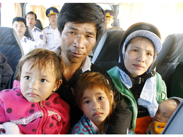 Ngư dân Trần Văn Liệu cùng vợ con Ảnh: Nguyễn Thành . Ngư dân Trần Văn Liệu cùng vợ con Ảnh: Nguyễn Thành