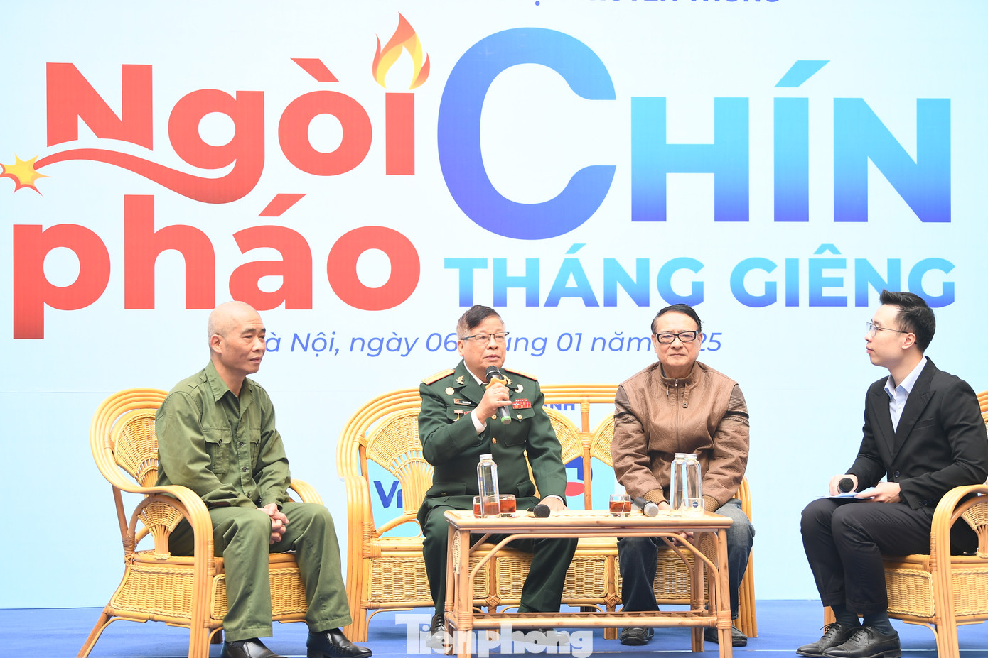 Các diễn giả giao lưu tại chương trình.