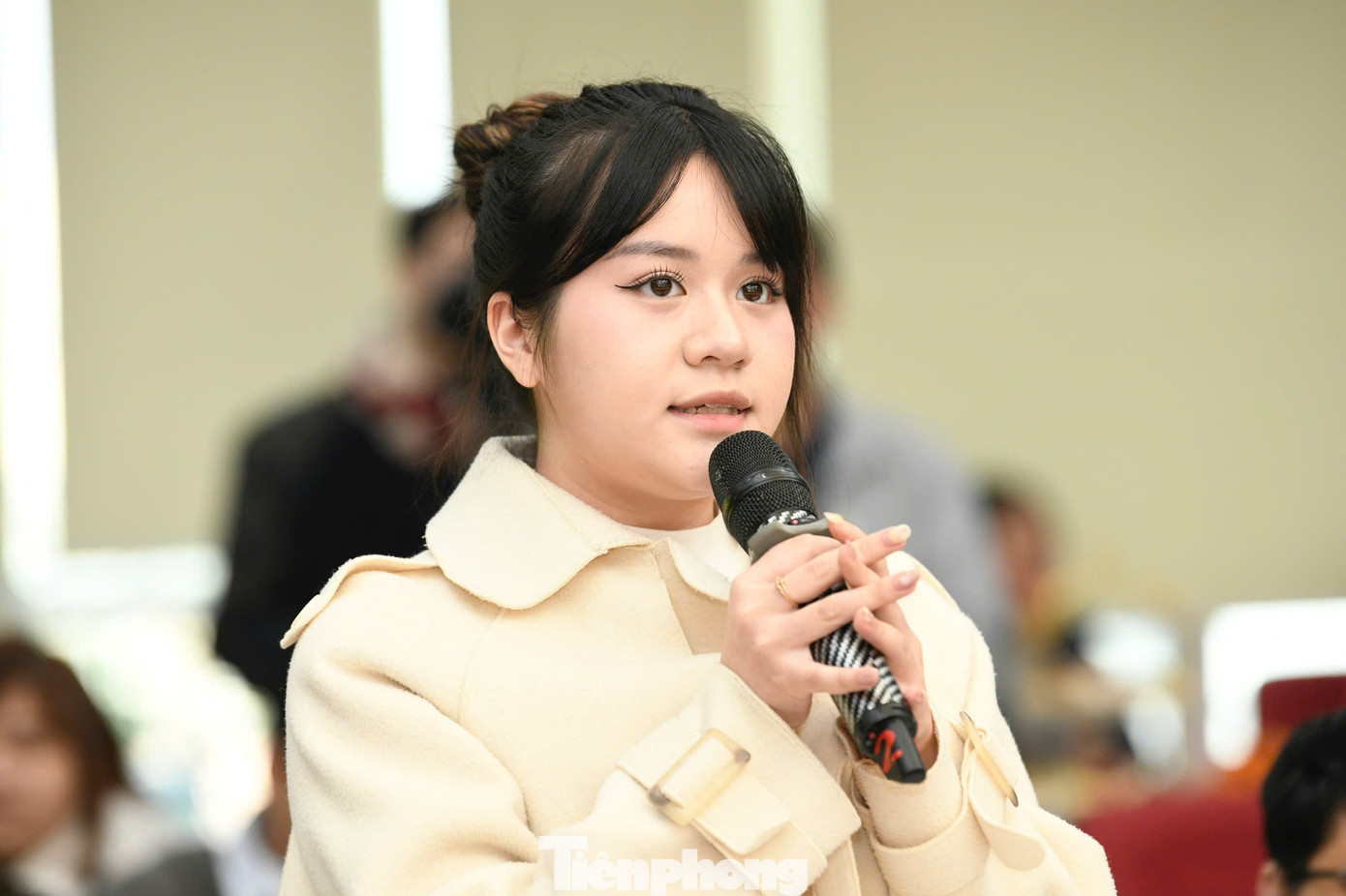 Thiên Ngân chia sẻ tại chương trình Họp báo công bố Giải thưởng Bền Đam Mê. Ảnh: Trọng Tài Thiên Ngân chia sẻ tại chương trình Họp báo công bố Giải thưởng Bền Đam Mê. Ảnh: Trọng Tài