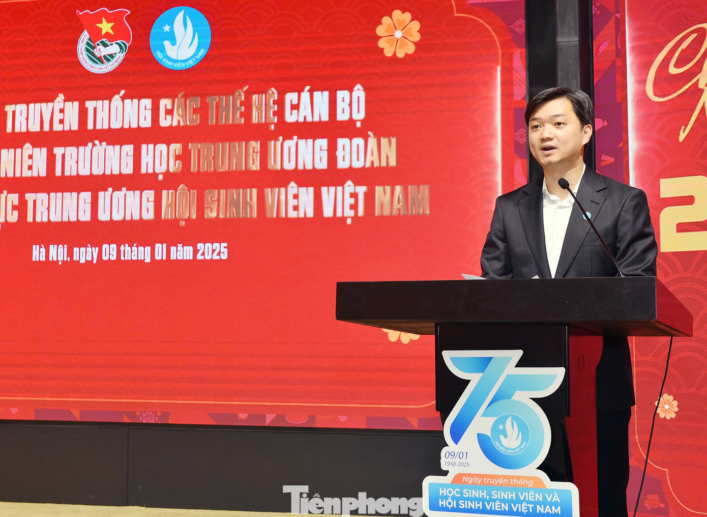 Anh Nguyễn Minh Triết - Bí thư T.Ư Đoàn, Chủ tịch T.Ư Hội SVVN phát biểu tại buổi gặp. Anh Nguyễn Minh Triết - Bí thư T.Ư Đoàn, Chủ tịch T.Ư Hội SVVN phát biểu tại buổi gặp.