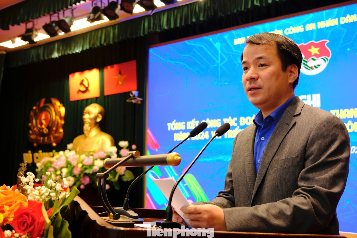 Anh Ngô Văn Cương - Bí thư T.Ư Đoàn phát biểu chỉ đạo tại hội nghị. Ảnh: Châu Linh