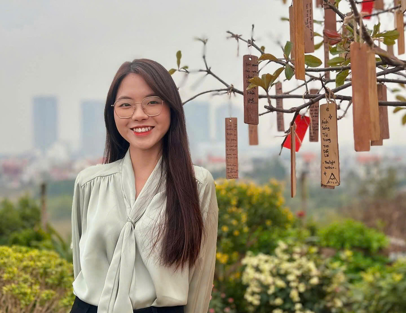 Châu Anh mong muốn đóng góp nhiều hơn cho cộng đồng và xã hội.