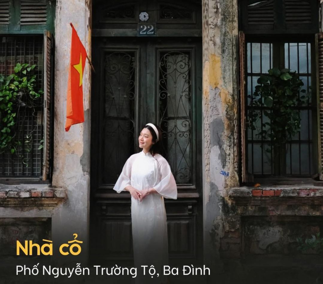 Những ngôi nhà cổ với kiến trúc đặc trưng trên phố Nguyễn Trường Tộ là bối cảnh tuyệt vời cho những ai yêu thích vẻ đẹp thanh lịch và tinh tế. Trong ánh nắng nhè nhẹ của ngày đầu xuân, đây là nơi hoàn hảo để tạo nên những bức ảnh mang đậm dấu ấn Hà Nội cổ kính. Những ngôi nhà cổ với kiến trúc đặc trưng trên phố Nguyễn Trường Tộ là bối cảnh tuyệt vời cho những ai yêu thích vẻ đẹp thanh lịch và tinh tế. Trong ánh nắng nhè nhẹ của ngày đầu xuân, đây là nơi hoàn hảo để tạo nên những bức ảnh mang đậm dấu ấn Hà Nội cổ kính.
