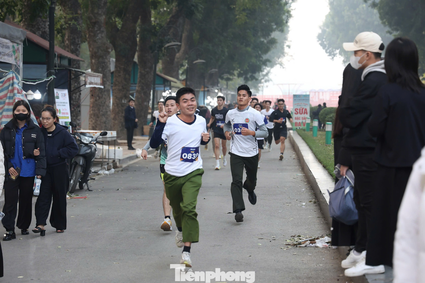 Giải chạy tạo môi trường cho học sinh, sinh viên rèn luyện hoàn thiện tiêu chí “Thể lực tốt” , tham gia phong trào “Sinh viên 5 tốt”, “Học sinh 3 tốt”, “Học sinh 3 rèn luyện”. Giải chạy tạo môi trường cho học sinh, sinh viên rèn luyện hoàn thiện tiêu chí “Thể lực tốt” , tham gia phong trào “Sinh viên 5 tốt”, “Học sinh 3 tốt”, “Học sinh 3 rèn luyện”.