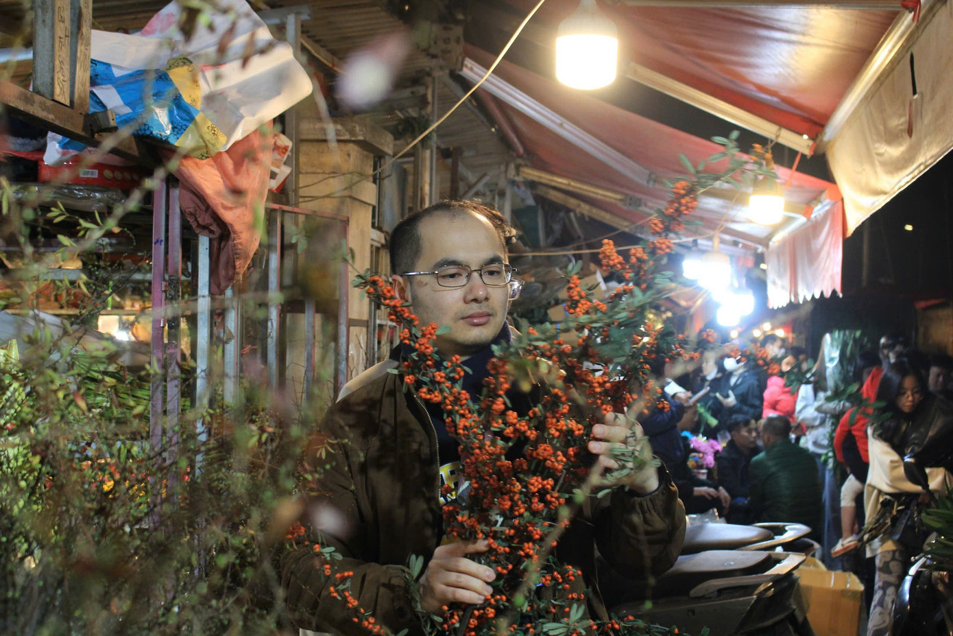 Tết là gia đình, là hy vọng, là "nốt lặng" cần thiết. Tết là gia đình, là hy vọng, là "nốt lặng" cần thiết.