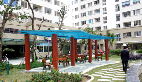 Với hệ thống cây xanh, sân vườn, khu vui chơi, nghỉ ngơi cho cư dân