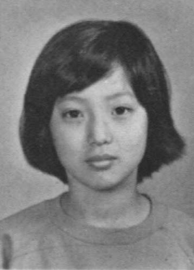 Vẻ đẹp trong trẻo một thời của Kim Hee Sun ảnh 1