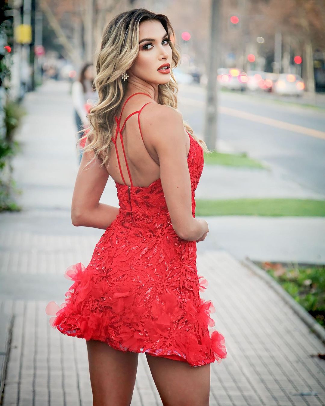 Người đẹp sau đó chiến thắng danh hiệu này và tới Việt Nam để thi thố cùng các nhan sắc quốc tế ở Miss Grand International 2017.