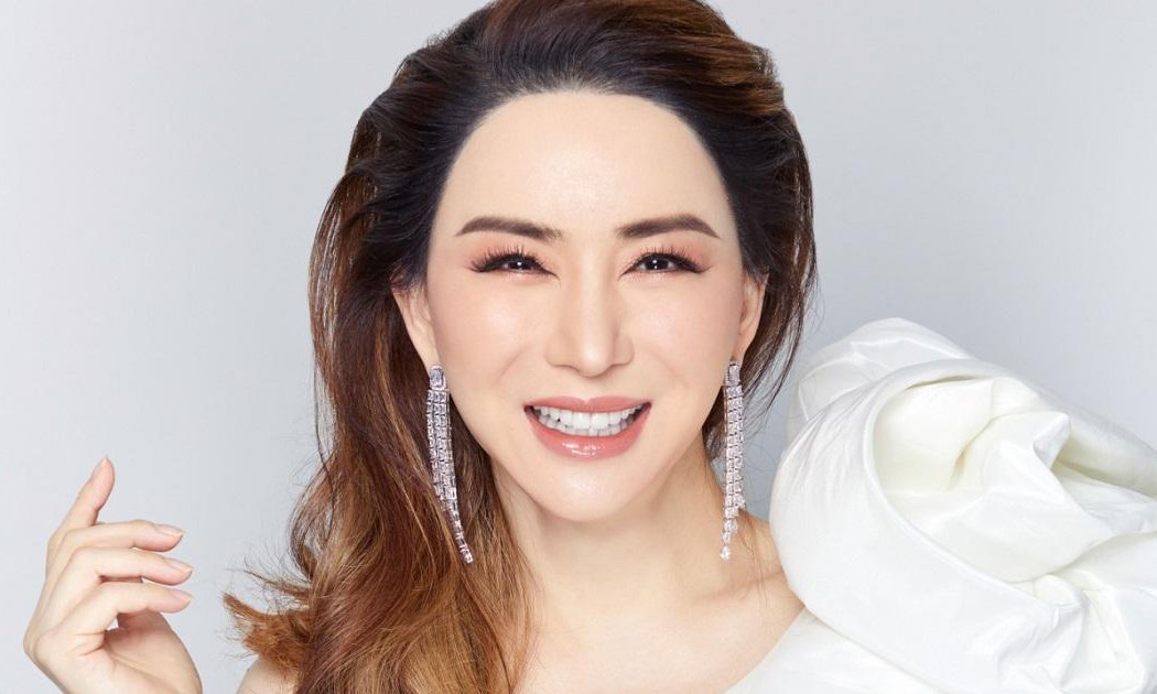 Nữ tỷ phú Hoa hậu Hoàn vũ phản hồi trước thông tin bị bắt. Nữ tỷ phú Hoa hậu Hoàn vũ phản hồi trước thông tin bị bắt.