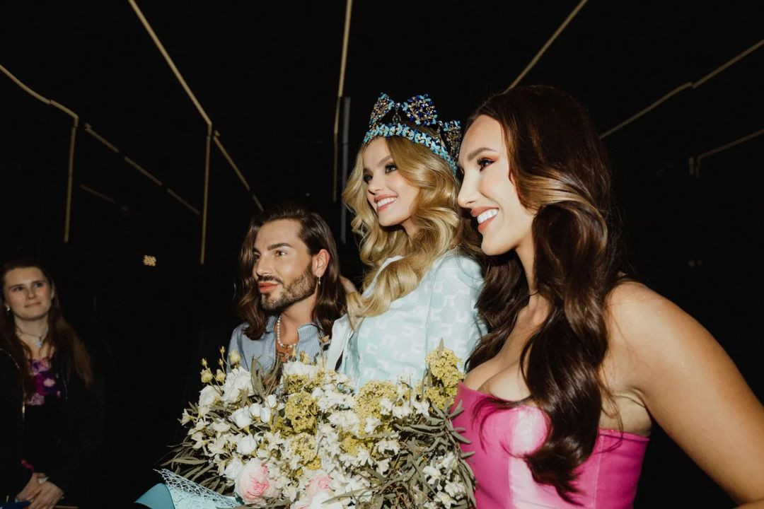 Krystyna Pyszková được chào đón khi trở về quê nhà.