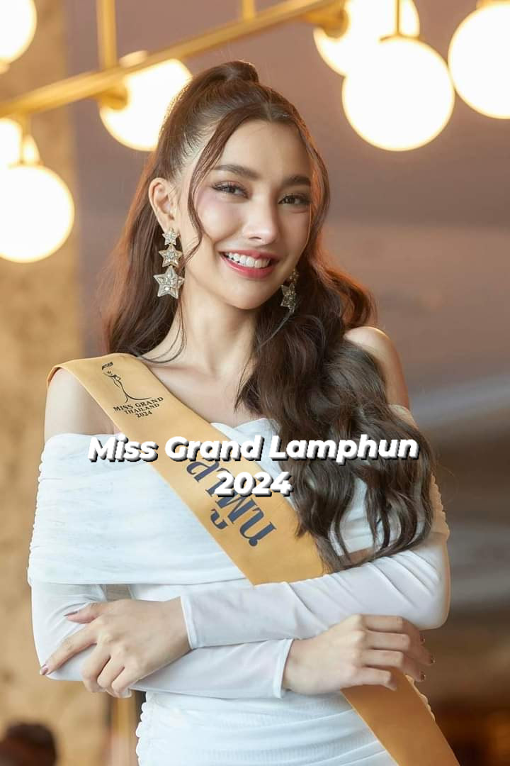 Miss Grand Lamphun 2024 Chutiya Chiarakul (trái) bị tước danh hiệu. Á hậu 1 Rattanarapee Thamjaikul (phải) được cử đi thay thế.