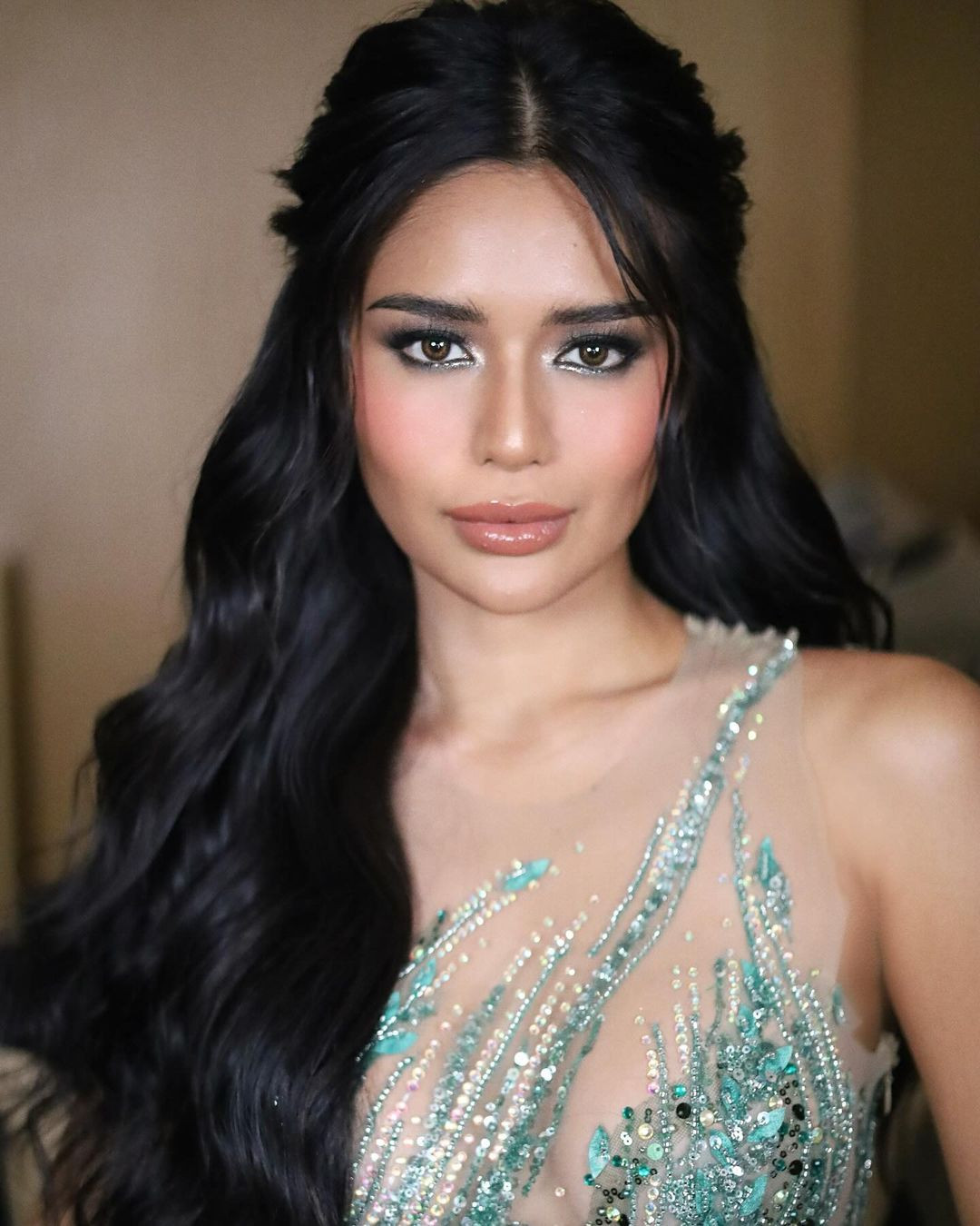 Krishnah Gravidez năm nay 23 tuổi, là sinh viên chuyên ngành xây dựng kỹ thuật dân dụng.