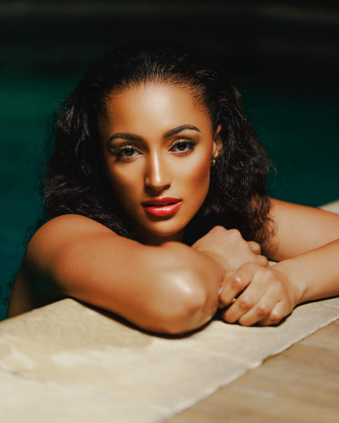 Để đảm bảo việc học tập được liên tục, Marie muốn đưa ra sáng kiến để giúp những trẻ em dễ bị tổn thương nhất được đến trường. “Quyền giáo dục rất quan trọng đối với sự phát triển kinh tế, xã hội và văn hóa của mọi xã hội", cô chia sẻ.