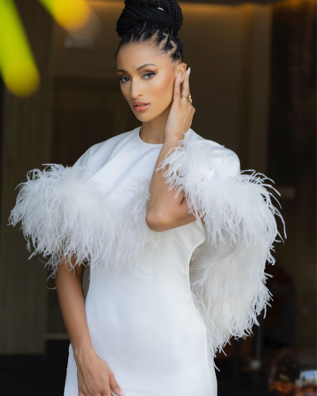 Marie là người Pháp gốc Bờ Biển Ngà. Cô tự nhận mình là phụ nữ cởi mở, lạc quan và hòa đồng.