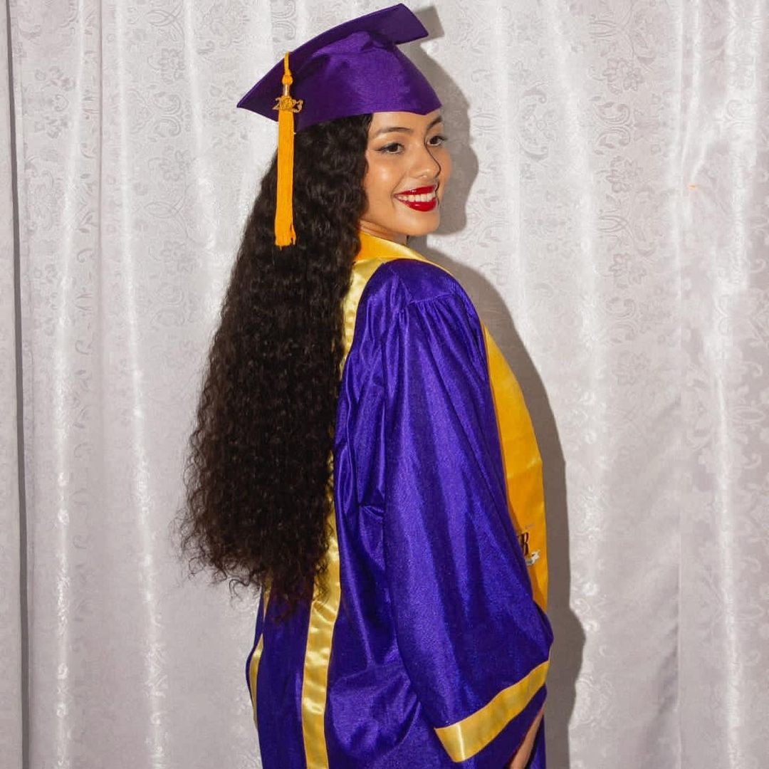 Cô cũng có nhiều kinh nghiệm thi sắc đẹp. Người đẹp từng đăng quang danh hiệu Miss Teen Benque Viejo 2018-2019.