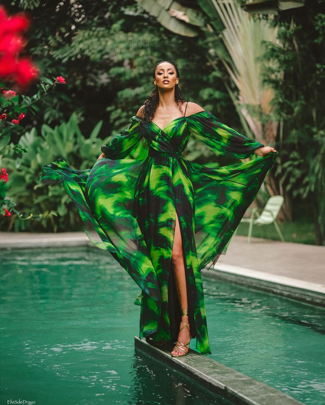 Marie năm nay 26 tuổi, có chiều cao ấn tượng 1,83 m và nhan sắc cá tính.