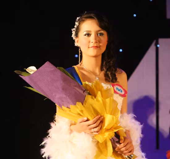 Á khôi 1 Lê Thị Lan