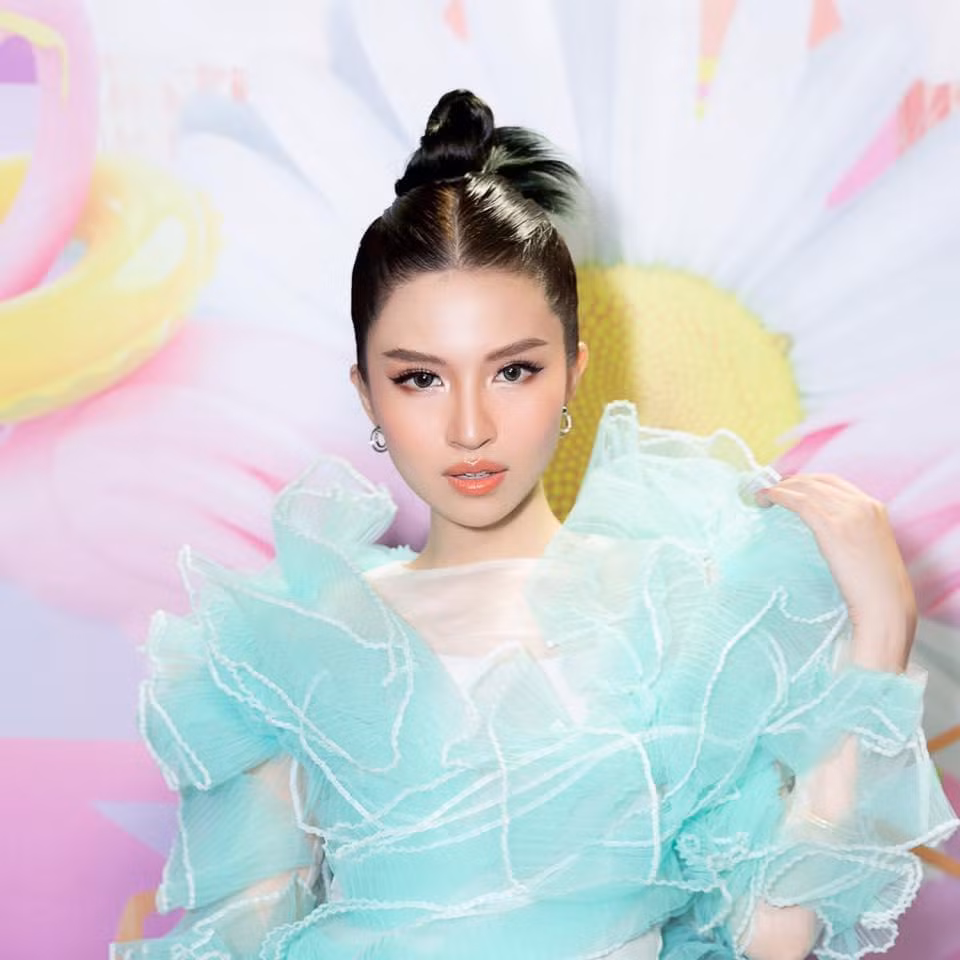 Shin Hồng Vịnh.