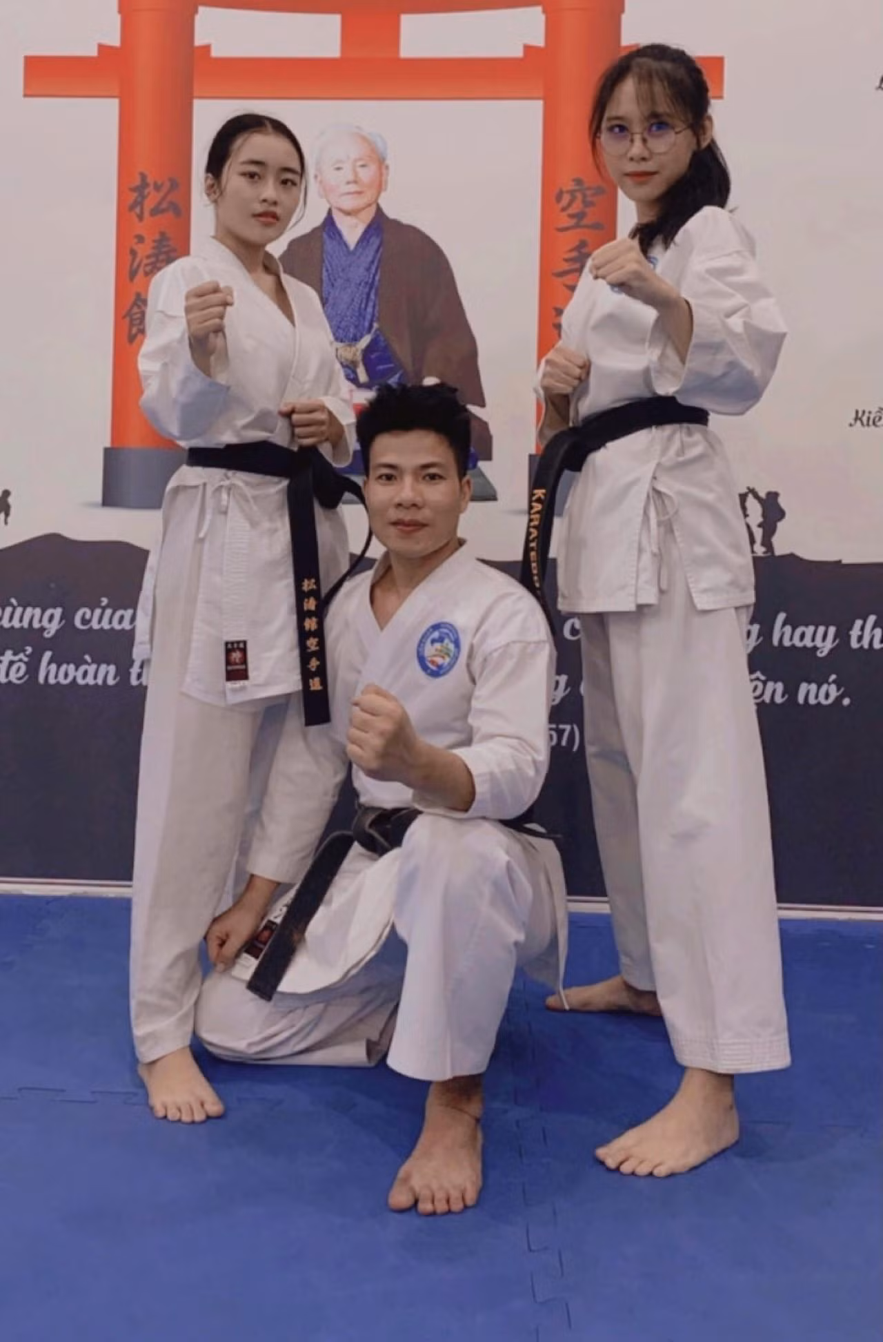 Nhờ mẹ gợi ý tham gia, nữ sinh gen Z Lê Nguyễn Ngọc Hằng quyết đặt mục tiêu ngôi vị cao nhất ở 'Hoa hậu Việt Nam 2022' ảnh 4