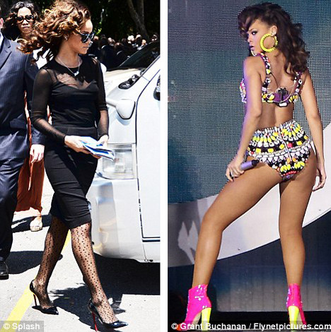 Rihanna (trái) khi mới trở về từ đám tang và trên sân khấu Manchester trong buổi tối cùng ngày