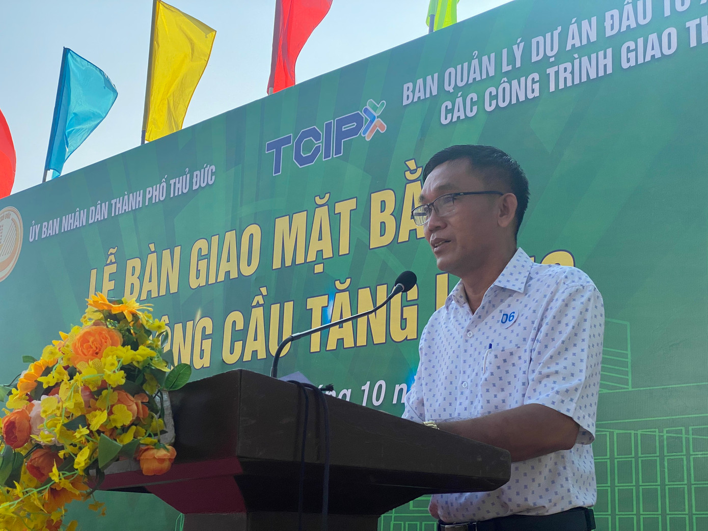 “Bản thân tôi đã tiến hành sửa chữa lại nhà và di dời cơ sở vật chất theo đúng ranh mốc để bàn giao mặt bằng trong thời gian nhanh nhất. Rất mong các cơ quan chức năng đẩy nhanh tiến độ thực hiện dự án để sớm hoàn thành công trình tạo điều kiện thuận lợi cho người dân ”- ông Cao Thái Phương cho biết.