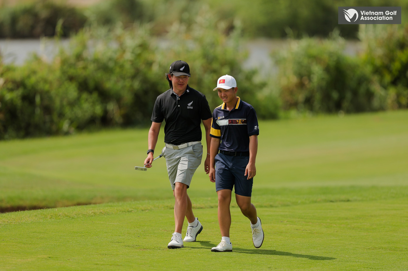 Nguyễn Anh Minh (phải) là golfer đầu tiên trong lịch sử golf Việt Nam lọt top 50 thế giới