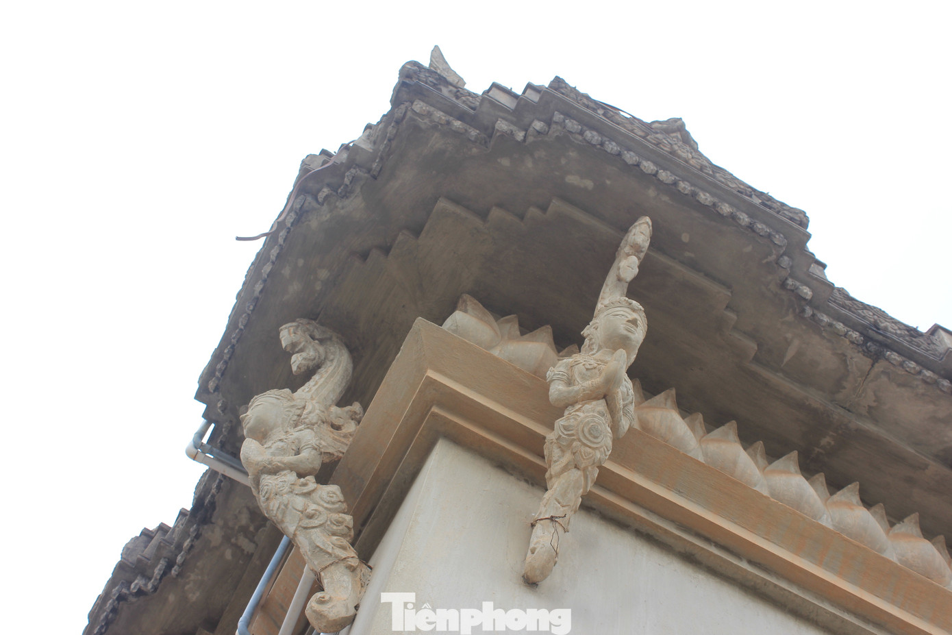 Cho đến nay Patuxay vẫn chưa thực sự hoàn thiện sau nhiều lần xây dựng dang dở do thiếu kinh phí và nhiều lý do khác. Cho đến nay Patuxay vẫn chưa thực sự hoàn thiện sau nhiều lần xây dựng dang dở do thiếu kinh phí và nhiều lý do khác.