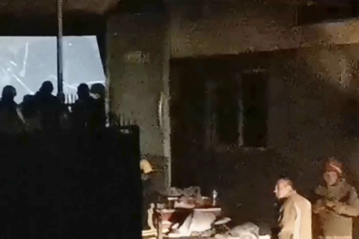 Hiện trường vụ cháy khiến ít nhất 51 người chết khi đi xem hòa nhạc ở Bắc Macedonia. Ảnh: AP. Hiện trường vụ cháy khiến ít nhất 51 người chết khi đi xem hòa nhạc ở Bắc Macedonia. Ảnh: AP.