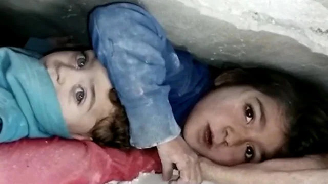 Nếu du khách bị mắc kẹt do động đất thì tuyệt đối không được quẹt diêm hoặc bật lửa vì bạn có thể khiến khí gas rò rỉ bốc cháy. Ảnh minh họa: CBS News.