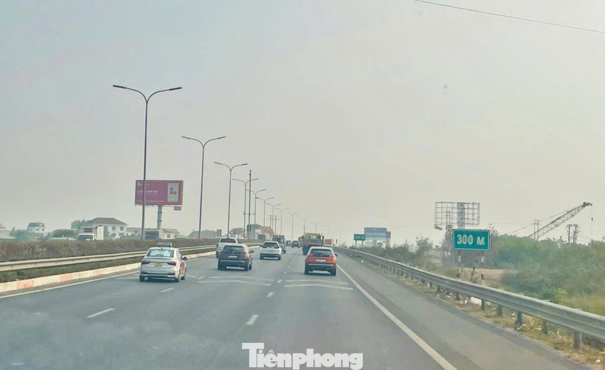 Bộ Xây dựng thống nhất với đề xuất nghiên cứu mở rộng cao tốc Pháp Vân - Cầu Giẽ lên 12 làn xe theo phương thức PPP. Ảnh: Lộc Liên.