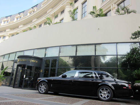 Chiếc Rolls-royce-phantom, do đàn em của bầu Thụy sở hữu