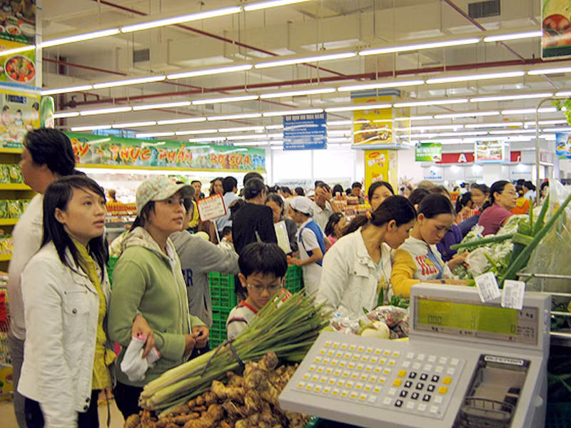 Từ ngày 5-8, các siêu thị Co.op Mart không còn bày bán sản phẩm của Vedan. Ảnh: Huy Thịnh
