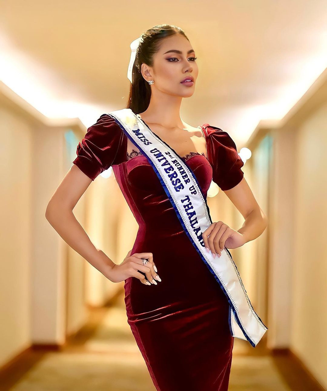 Kanyalak Nookaew giành ngôi Á hậu 2 tại Hoa hậu Hoàn vũ Thái Lan 2022.