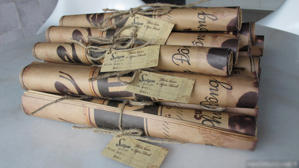 Ngân Khánh hóa tiểu thư kiêu kỳ trên thiệp cưới ảnh 4