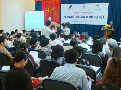 Nhiều đại biểu dự hội thảo lo ngại nguy cơ tái bùng phát dùng chất tạo nạc Beta-Agonist sau vài tháng nữa Ảnh: Q.D. Nhiều đại biểu dự hội thảo lo ngại nguy cơ tái bùng phát dùng chất tạo nạc Beta-Agonist sau vài tháng nữa Ảnh: Q.D