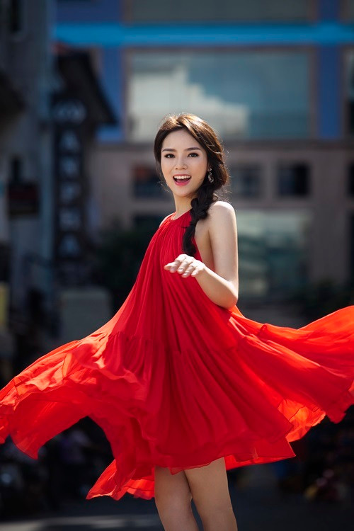 Hoa hậu Kỳ Duyên: 'Em sống khép kín hơn' ảnh 1