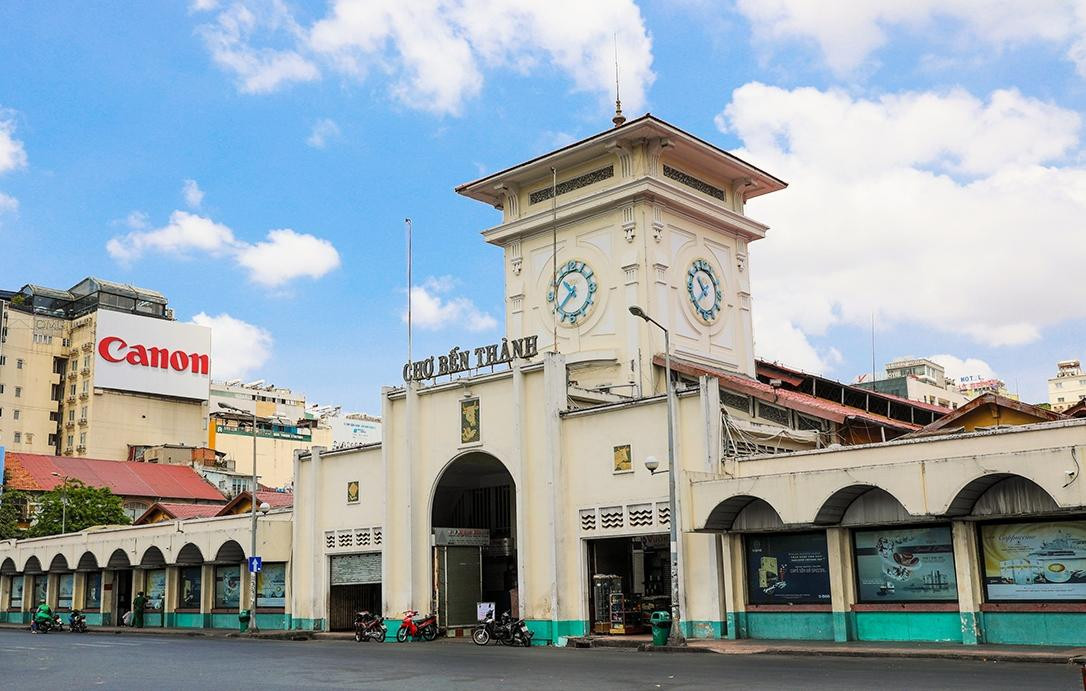 Chợ Bến Thành (quận 1) là một trong những điểm đến yêu thích của du khách nước ngoài khi ghé thăm TPHCM