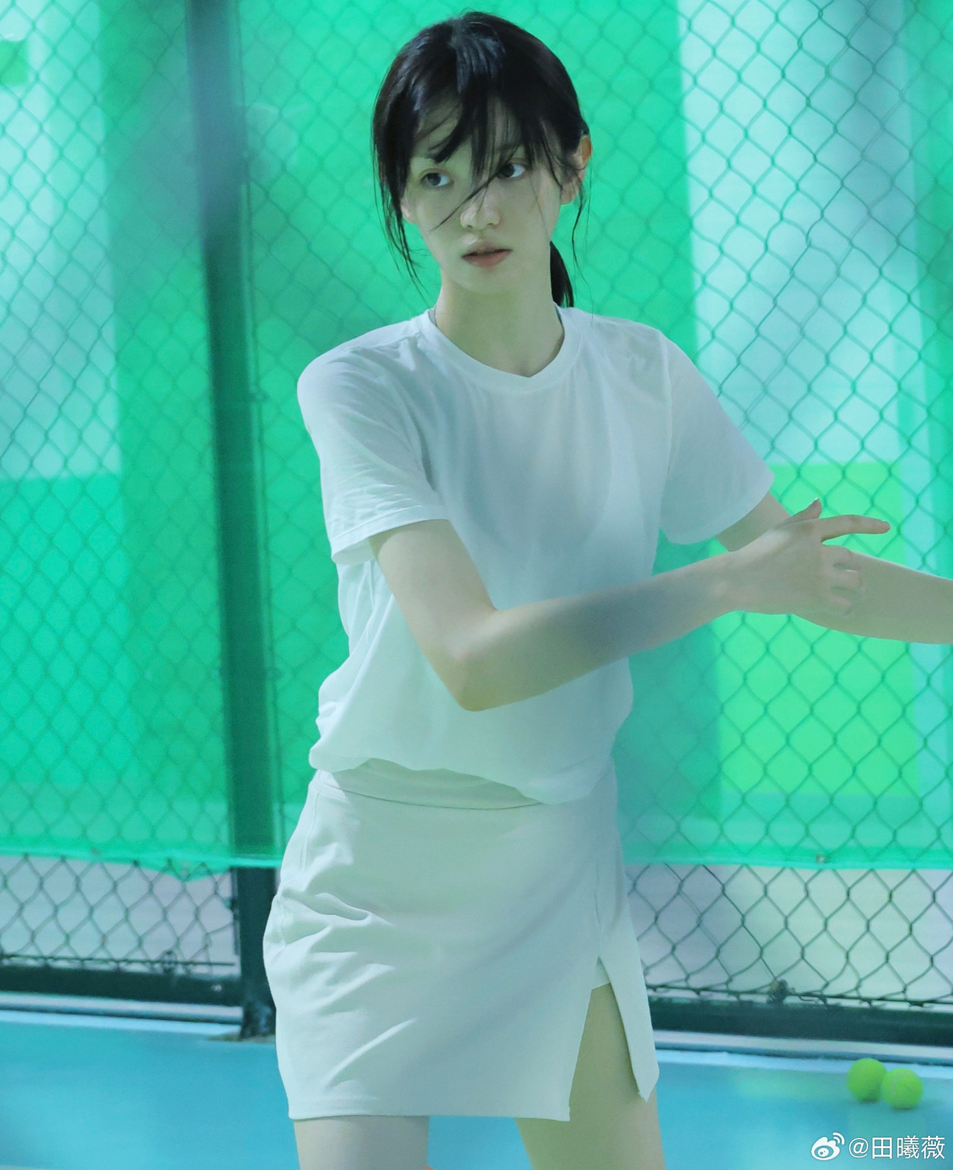 Năm 2020, Điền Hi Vi được khán giả yêu thích qua bộ phim thanh xuân vườn trường Chúng ta đáng yêu như thế. Tác phẩm này đạt được điểm chất lượng lên tới 8,2/10 trên trang đánh giá Douban. Đến năm 2022, cô tiếp tục ghi dấu ấn với vai nữ chính Lý Vi trong phim Khanh khanh nhật thường có điểm Douban là 7,6. Trong đó, Điền Hi Vi luôn được đánh giá tốt về diễn xuất, thể hiện trọn vẹn nhân vật, cảnh khóc đều khiến khán giả đồng cảm.