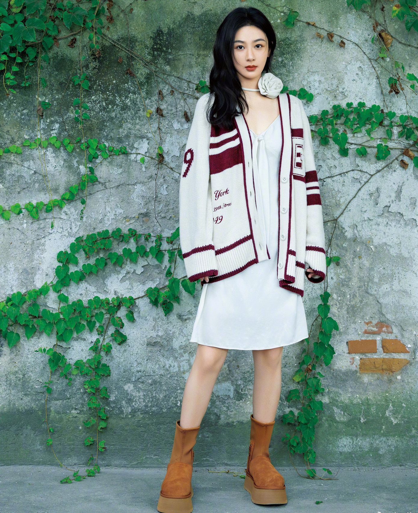 Năm 2023 cũng là một năm khá thành công trong sự nghiệp phim ảnh của Dương Tử. Tác phẩm cổ trang Trường tương tư của cô đạt những thành tích tốt, chỉ số truyền thông xếp thứ nhất trong các dự án chiếu dịp hè, và xếp thứ hai trong cả năm, chỉ sau tác phẩm bùng nổ thuộc đề tài hình sự phá án Cuồng phong.