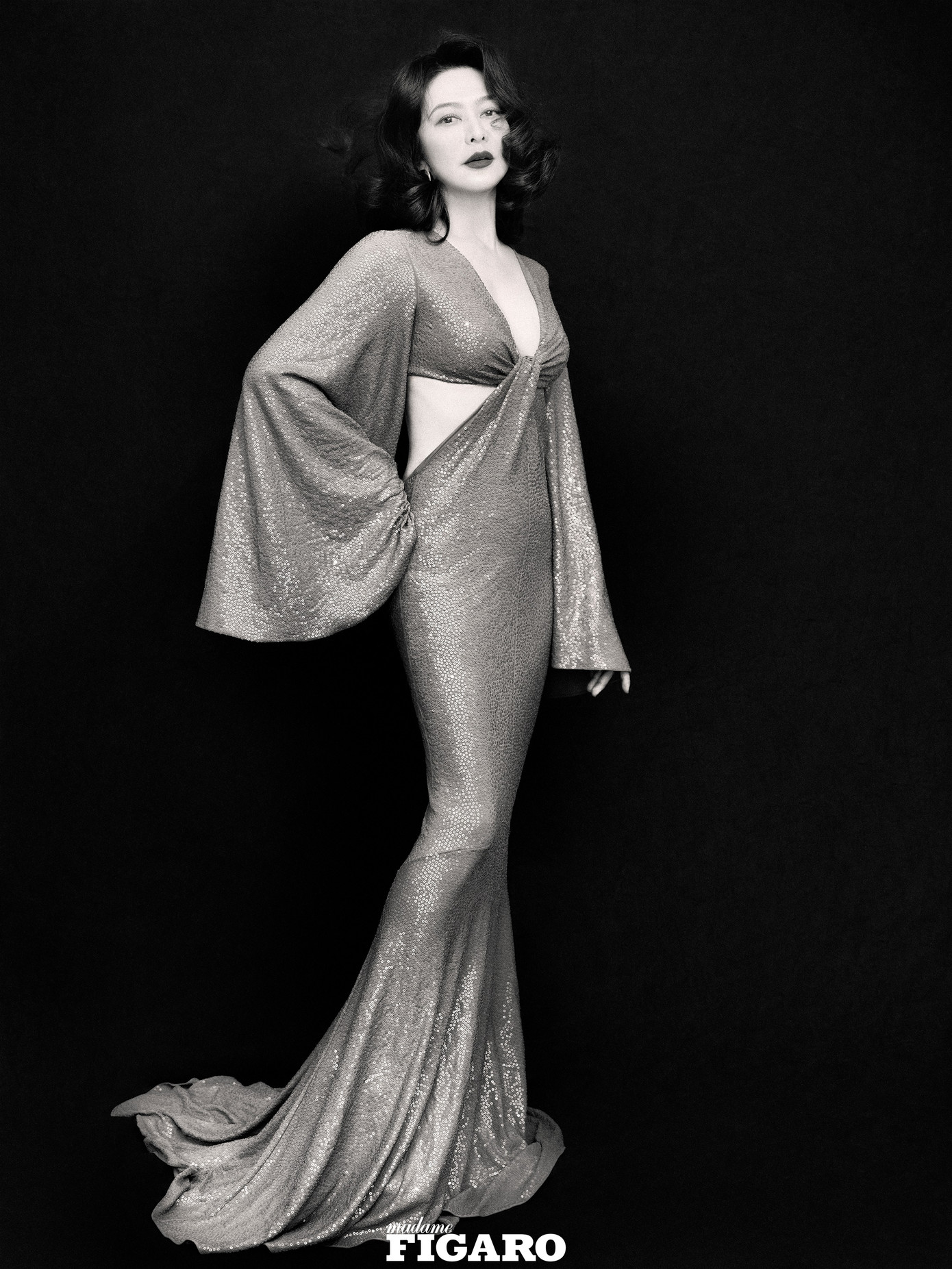 Vóc dáng thon gọn, quyến rũ của Quan Chi Lâm khiến nhiều người ngưỡng mộ. Vóc dáng thon gọn, quyến rũ của Quan Chi Lâm khiến nhiều người ngưỡng mộ.