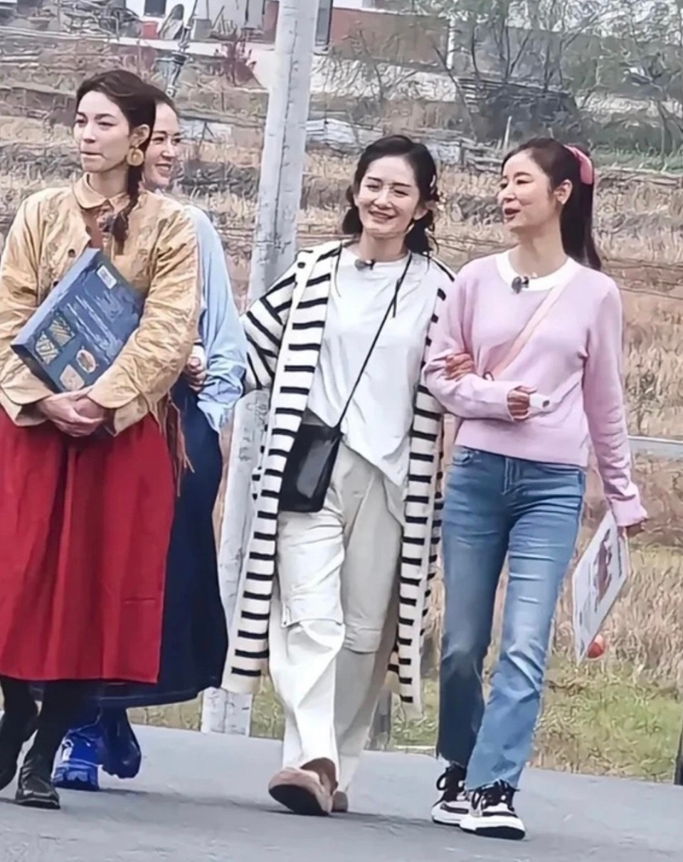 Trần Kiều Ân và Lâm Tâm Như lần đầu tham gia show giải trí cùng nhau.