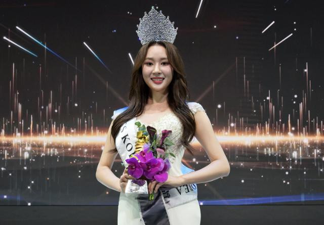 Choi Chae Won - 21 tuổi - trở thành Hoa hậu Hàn Quốc 2023. Choi Chae Won - 21 tuổi - trở thành Hoa hậu Hàn Quốc 2023.