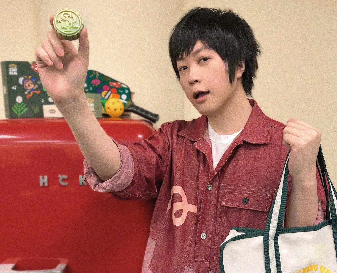 Nam ca sĩ A Tín có thương hiệu thời trang riêng.