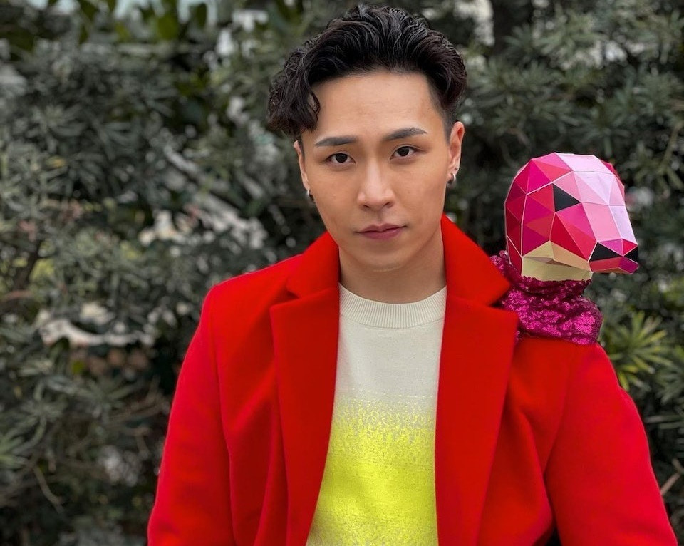 Nam diễn viên Trịnh Tuyển Hy bị bắt vì trước đó liên tục mở các buổi livestream chia sẻ về cách giao dịch tiền ảo.