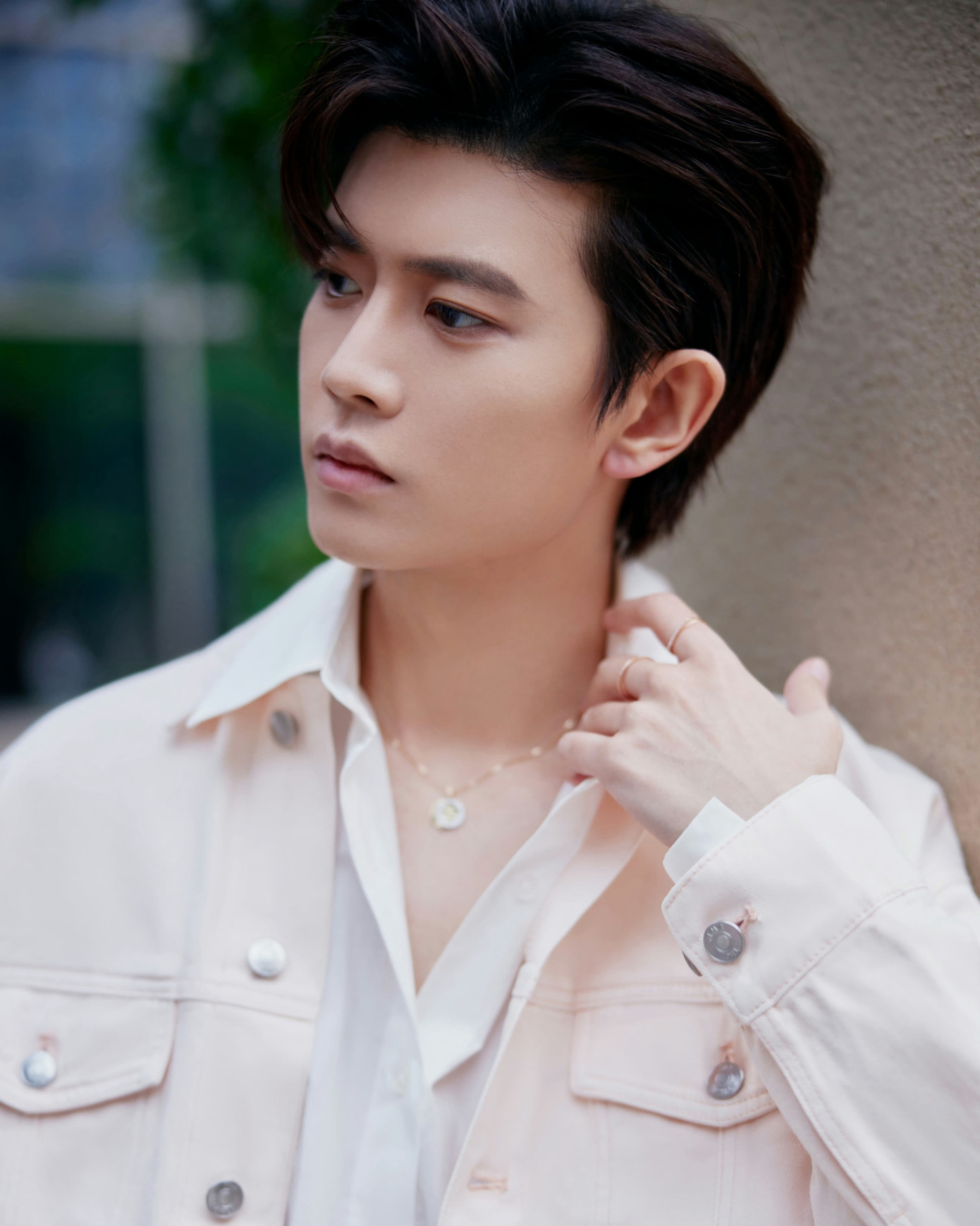 Nhậm Gia Luân im lặng trước thông tin ngoại tình với người mẫu Lan Hạ nhiều lần. Nhậm Gia Luân im lặng trước thông tin ngoại tình với người mẫu Lan Hạ nhiều lần.